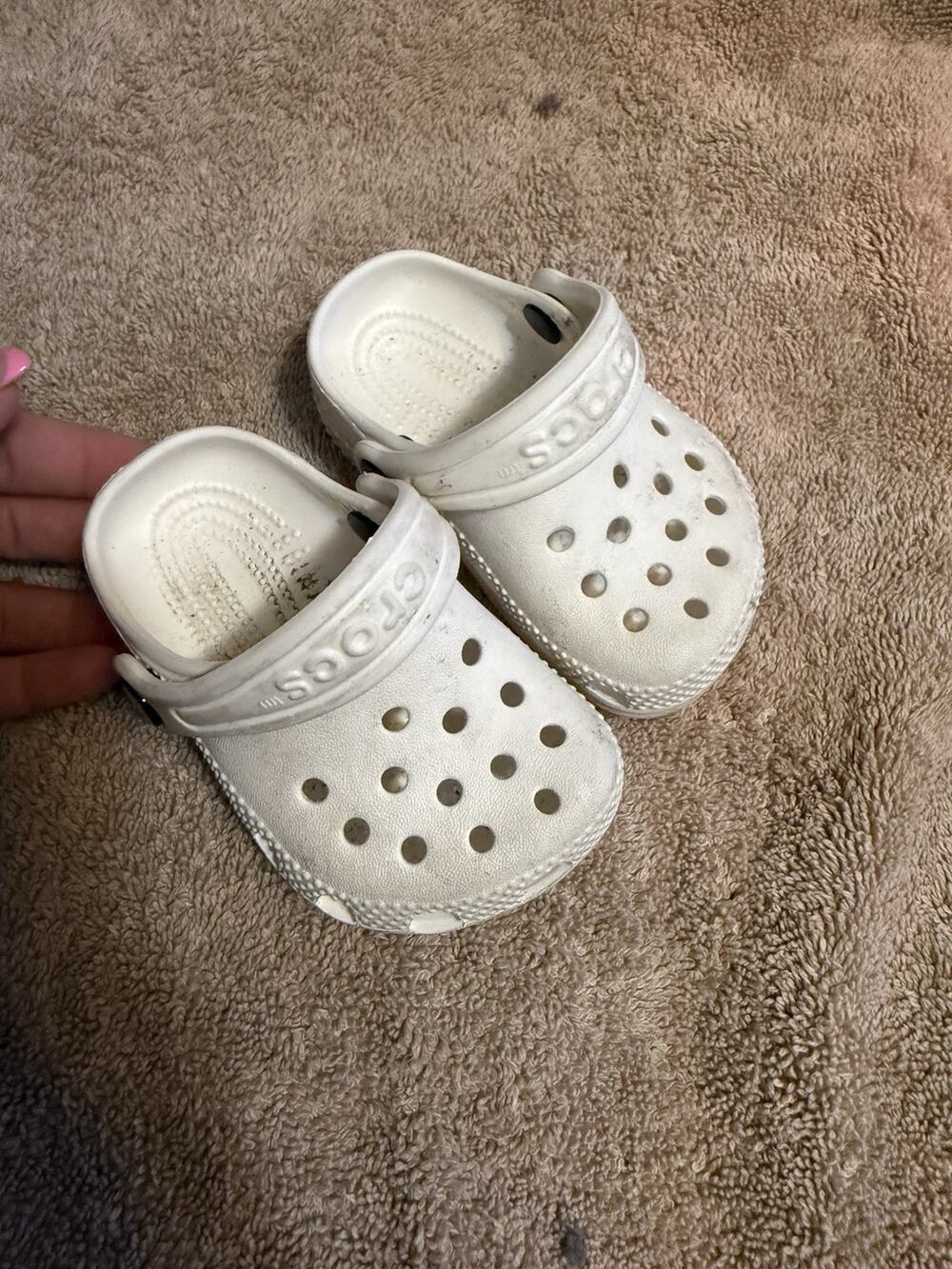 Crocs Classic White Clog Slip-On Heel Strap Logo Unisex Baby Toddler US 2c
